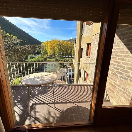 Apartament Rialp Amb Vistes Al Riu Noguera Pallaresa Bagian luar foto